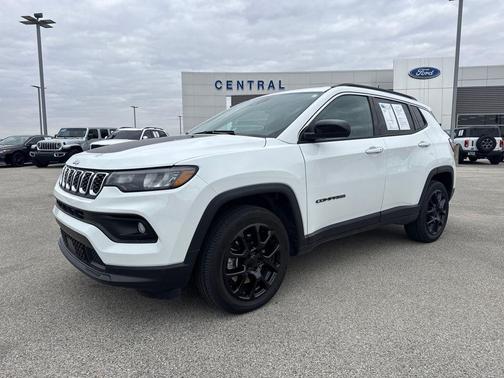 2024 Jeep Compass Latitude Lux