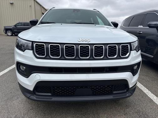 2024 Jeep Compass Latitude Lux