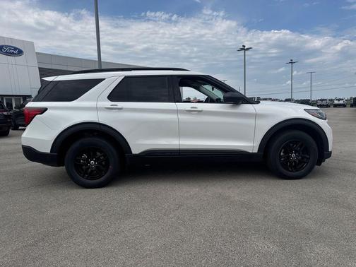 Star White 2026 Ford Explorer Active