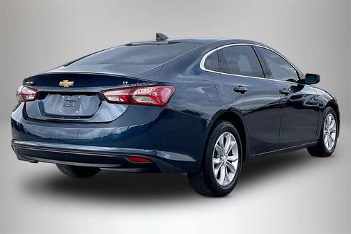 Northsky Blue Metallic 2022 Chevrolet Malibu LT