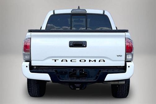 Super White 2016 Toyota Tacoma Limited