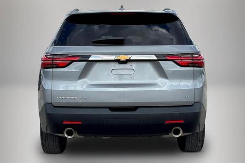Sterling Gray Metallic 2023 Chevrolet Traverse LT Leather