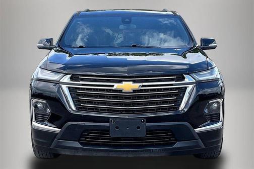 Mosaic Black Metallic 2023 Chevrolet Traverse LT Leather