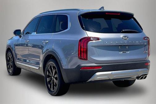 Everlasting Silver 2021 Kia Telluride S