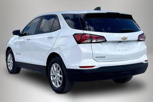 Summit White 2022 Chevrolet Equinox LS