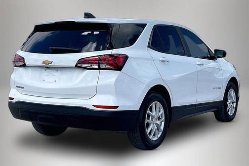 Summit White 2022 Chevrolet Equinox LS