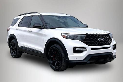 White Metallic 2023 Ford Explorer ST