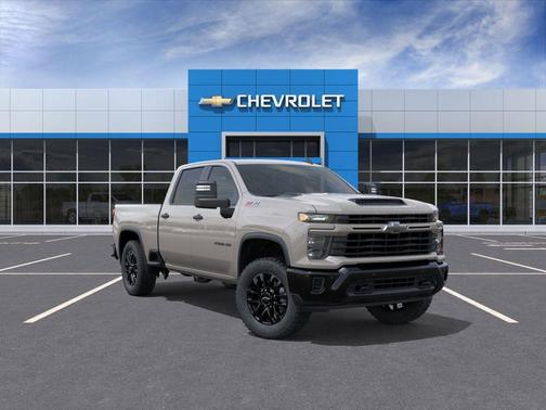 White Sand 2026 Chevrolet Silverado 2500 Custom