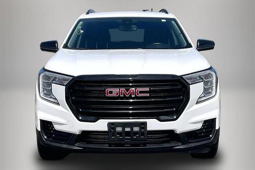 Summit White 2024 GMC Terrain SLE
