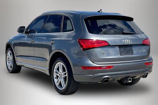 Monsoon Gray Metallic 2016 Audi Q5 2.0T Premium Plus