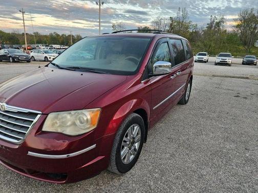 2010 Chrysler Town & Country Limited