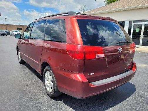 2005 Toyota Sienna LE