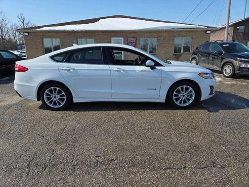2019 Ford Fusion Hybrid SE