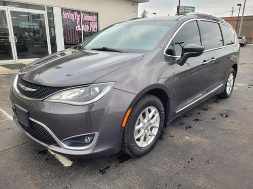2020 Chrysler Pacifica Touring-L