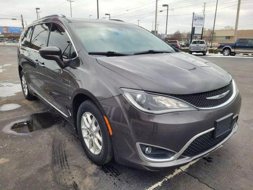 2020 Chrysler Pacifica Touring-L