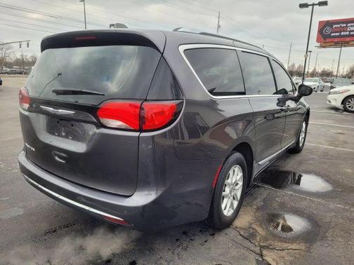 2020 Chrysler Pacifica Touring-L
