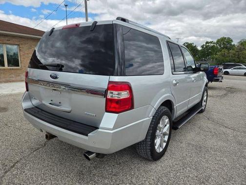 Silver 2017 Ford Expedition Limited