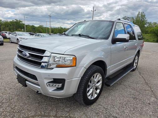 Silver 2017 Ford Expedition Limited