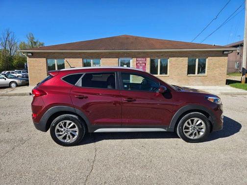 2017 Hyundai TUCSON SE