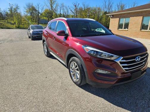 2017 Hyundai TUCSON SE