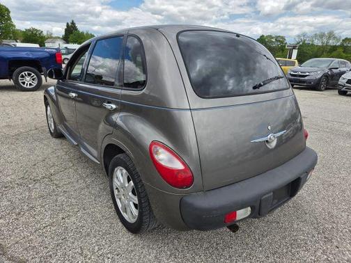 Beige 2002 Chrysler PT Cruiser Base