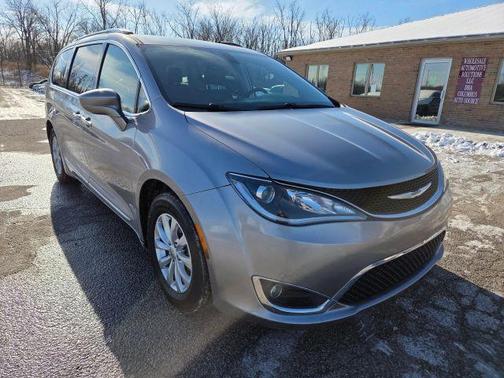 2018 Chrysler Pacifica Touring-L Plus