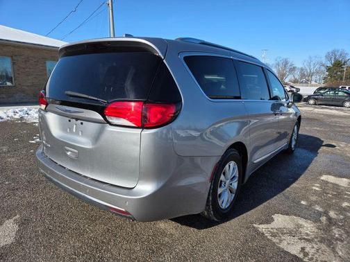2018 Chrysler Pacifica Touring-L Plus