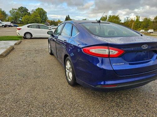 2016 Ford Fusion SE