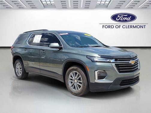 Silver Sage Metallic 2023 Chevrolet Traverse LT Cloth