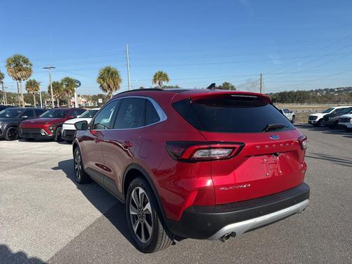 2025 Ford Escape Platinum