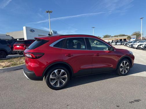 2025 Ford Escape Platinum