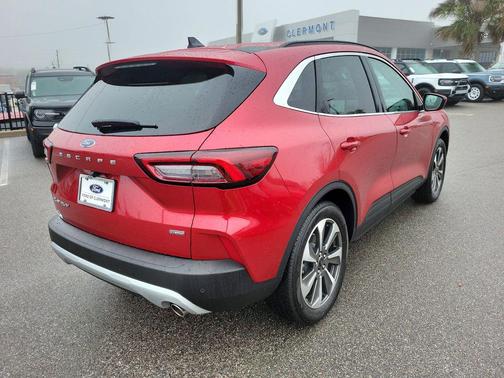 2025 Ford Escape Platinum