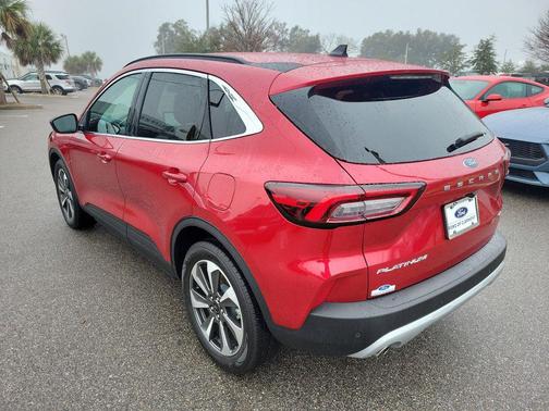 2025 Ford Escape Platinum