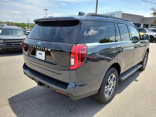 Stone Blue Metallic 2026 Ford Expedition Active