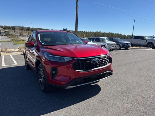 2025 Ford Escape PHEV SE