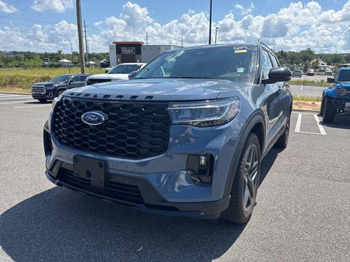 VAPOR BLUE 2025 Ford Explorer ST-Line