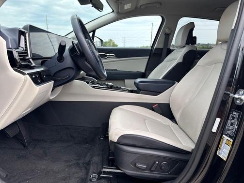 Fusion Black 2024 Kia Sportage Hybrid EX
