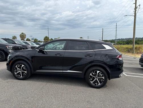 Fusion Black 2024 Kia Sportage Hybrid EX