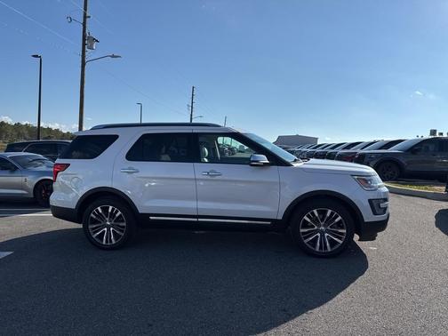 2017 Ford Explorer Platinum