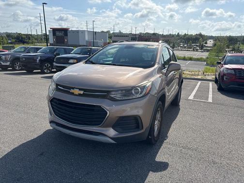 Sandy Ridge Metallic 2018 Chevrolet Trax LT