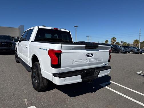 2025 Ford F-150 Lightning Flash
