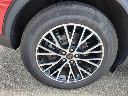 RAPID RED MET TINTED CC 2025 Ford Escape PHEV SE