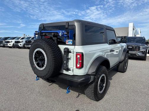 CACTUS GRAY 2023 Ford Bronco Badlands