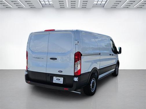 2025 Ford Transit-150 XL