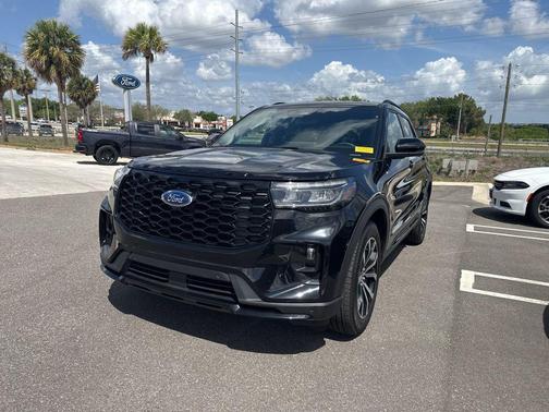 AGATE BLACK METALLIC 2025 Ford Explorer ST-Line