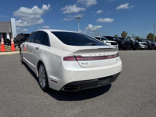WHITE PLATINUM MET TRI-COAT 2016 Lincoln MKZ Base