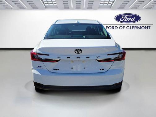 Ice Cap 2025 Toyota Camry LE