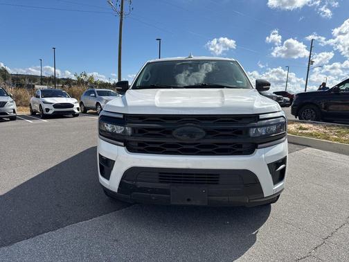 2022 Ford Expedition Max XLT