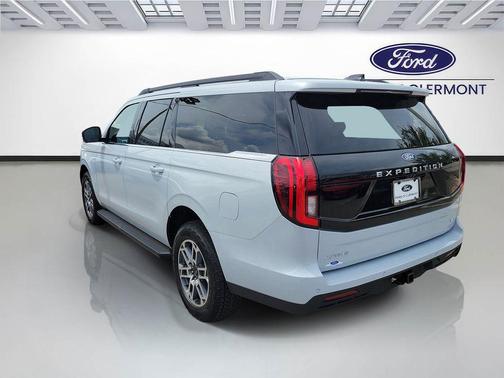 SPACE SILVER METALLIC 2026 Ford Expedition Max Active 4x4