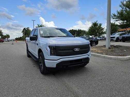 2025 Ford F-150 Lightning Flash